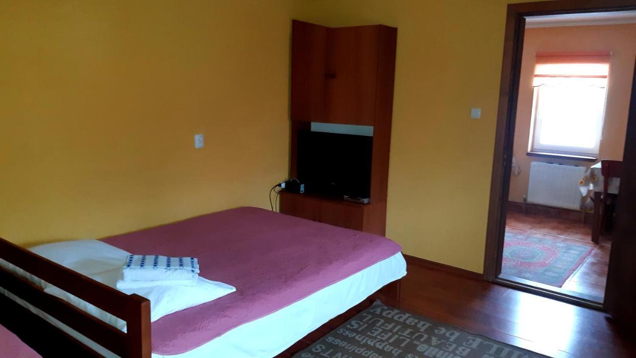 Dacha Podobovets 127 Hotel Luaran gambar