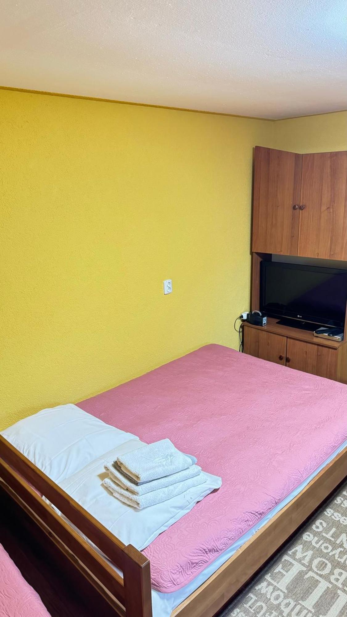 Dacha Podobovets 127 Hotel Luaran gambar