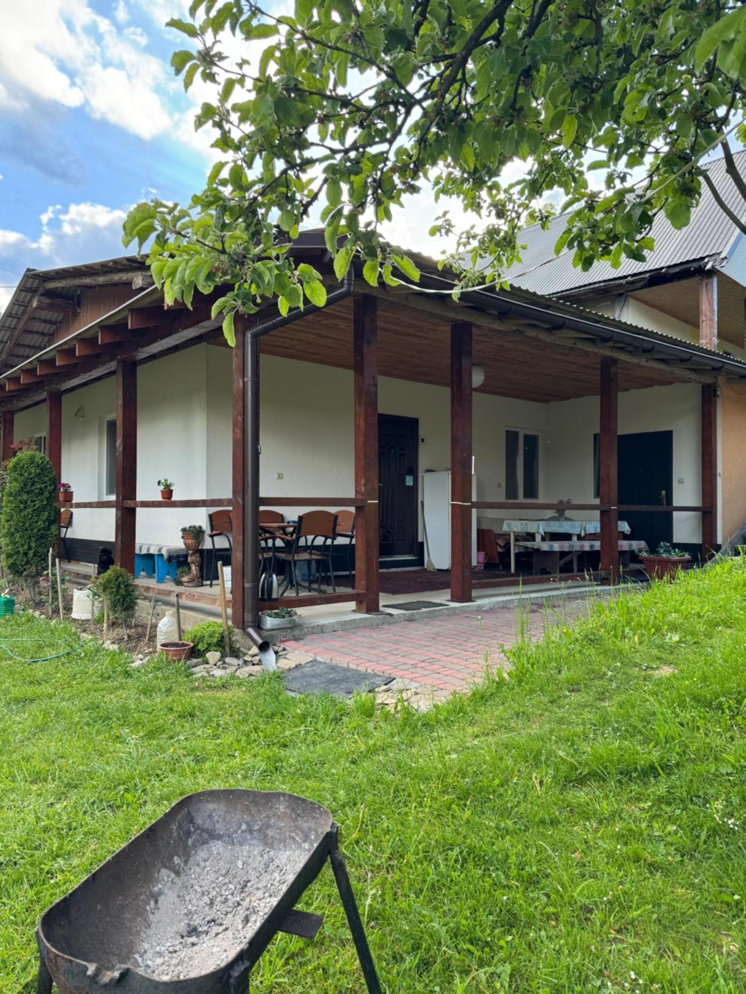 Dacha Podobovets 127 Hotel Luaran gambar